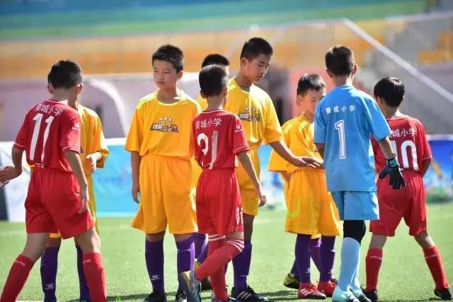<切尔西出价4000万欧加二转分成锁定阿哈诺尔>