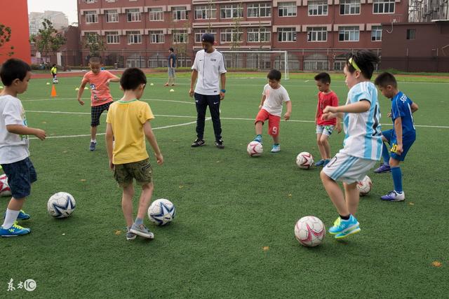 阿尔瓦雷斯重返马竞训练 接受短期内难投巴萨现实